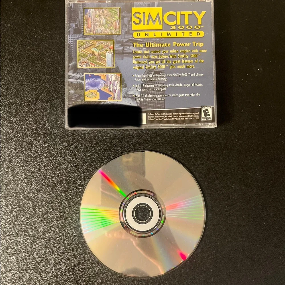 The Sims Living Large  Expansion Pack -CD-Rom  (EA games 2000) Maxis